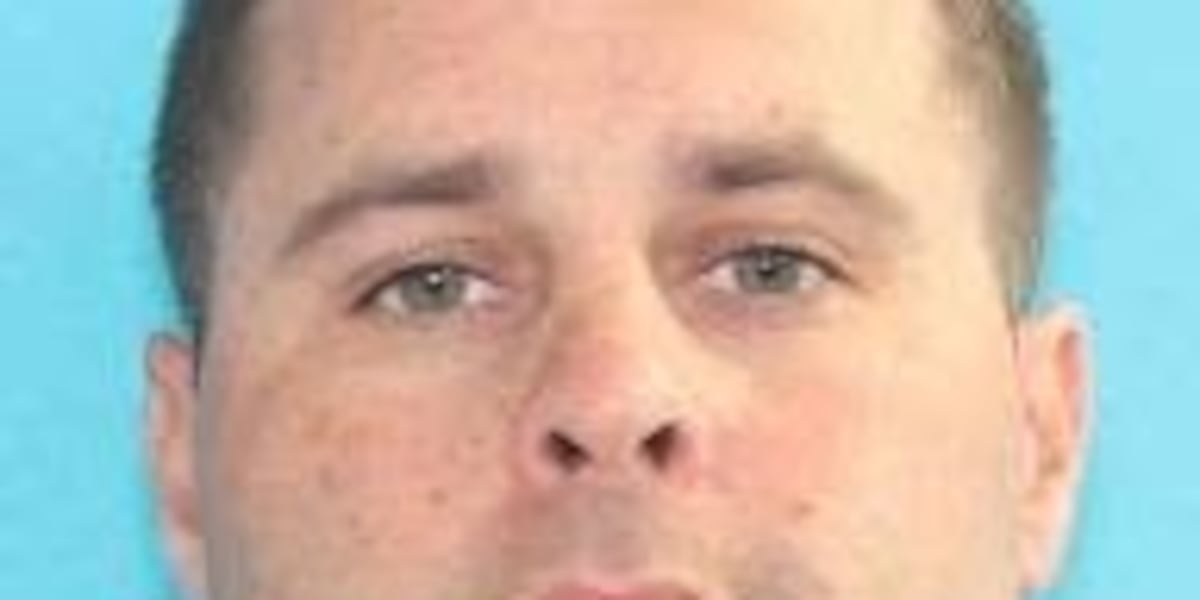 Manhunt underway in SW Oregon for Texas man accused of child sex crimes, weapon theft