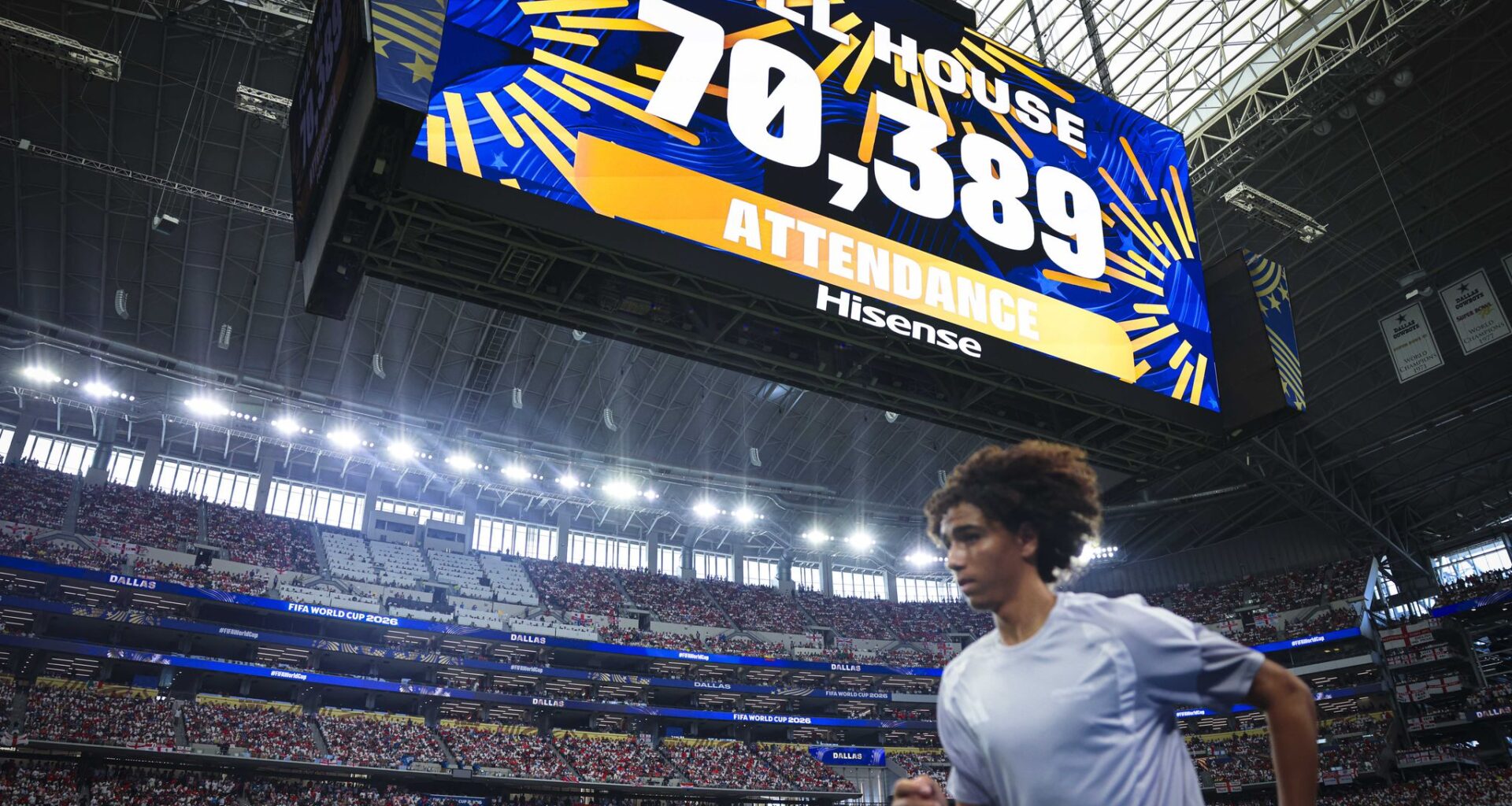 What is Dallas Stadium's capacity during World Cup?