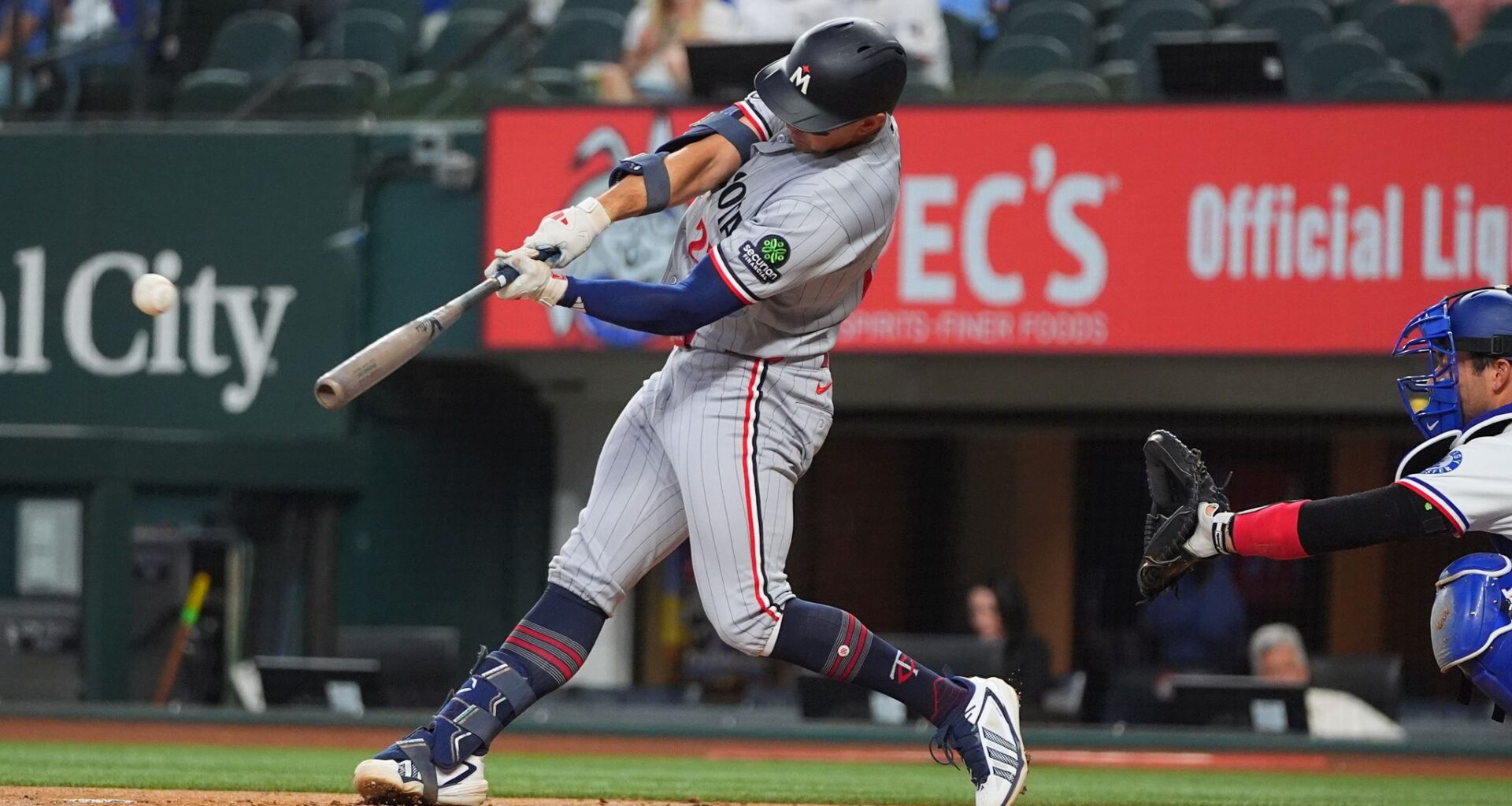 Twins have another crooked-number 1st inning to complete 3-game sweep at Texas with 9-3 win