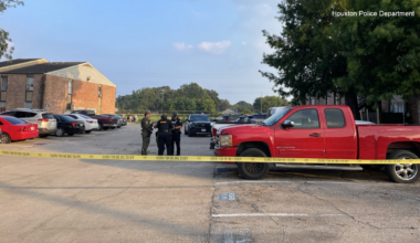 Woman killed, man critically injured in southwest Houston shooting, HPD says