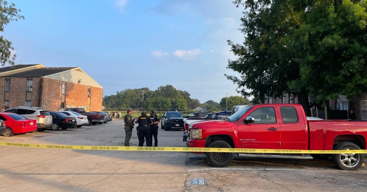 Woman killed, man critically injured in southwest Houston shooting