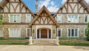 Highland Park home going to auction after listing at about $30 million