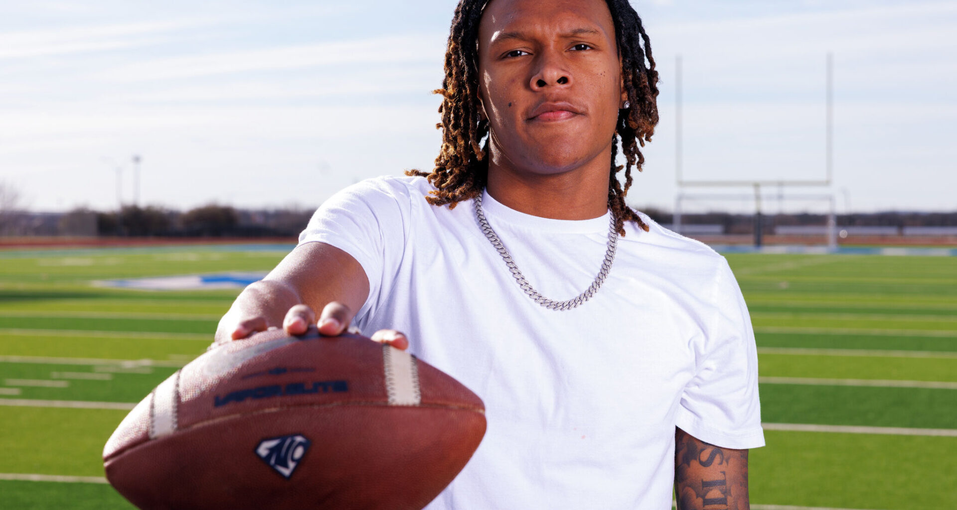 John Meredith III: 5-star DB picks Texas football over Texas A&M