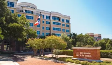 San Antonio City Council votes 6-5 to postpone talks on water-rate hike until October
