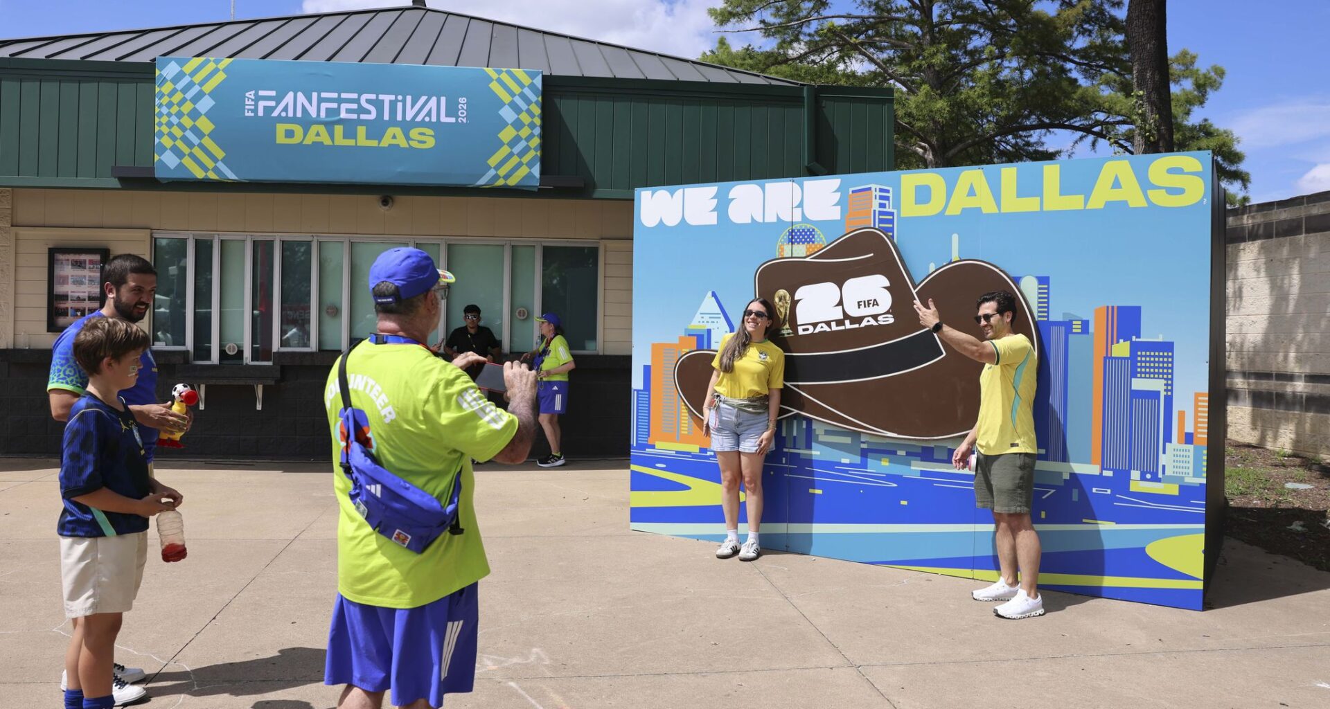 World Cup fans, good luck navigating Dallas on foot