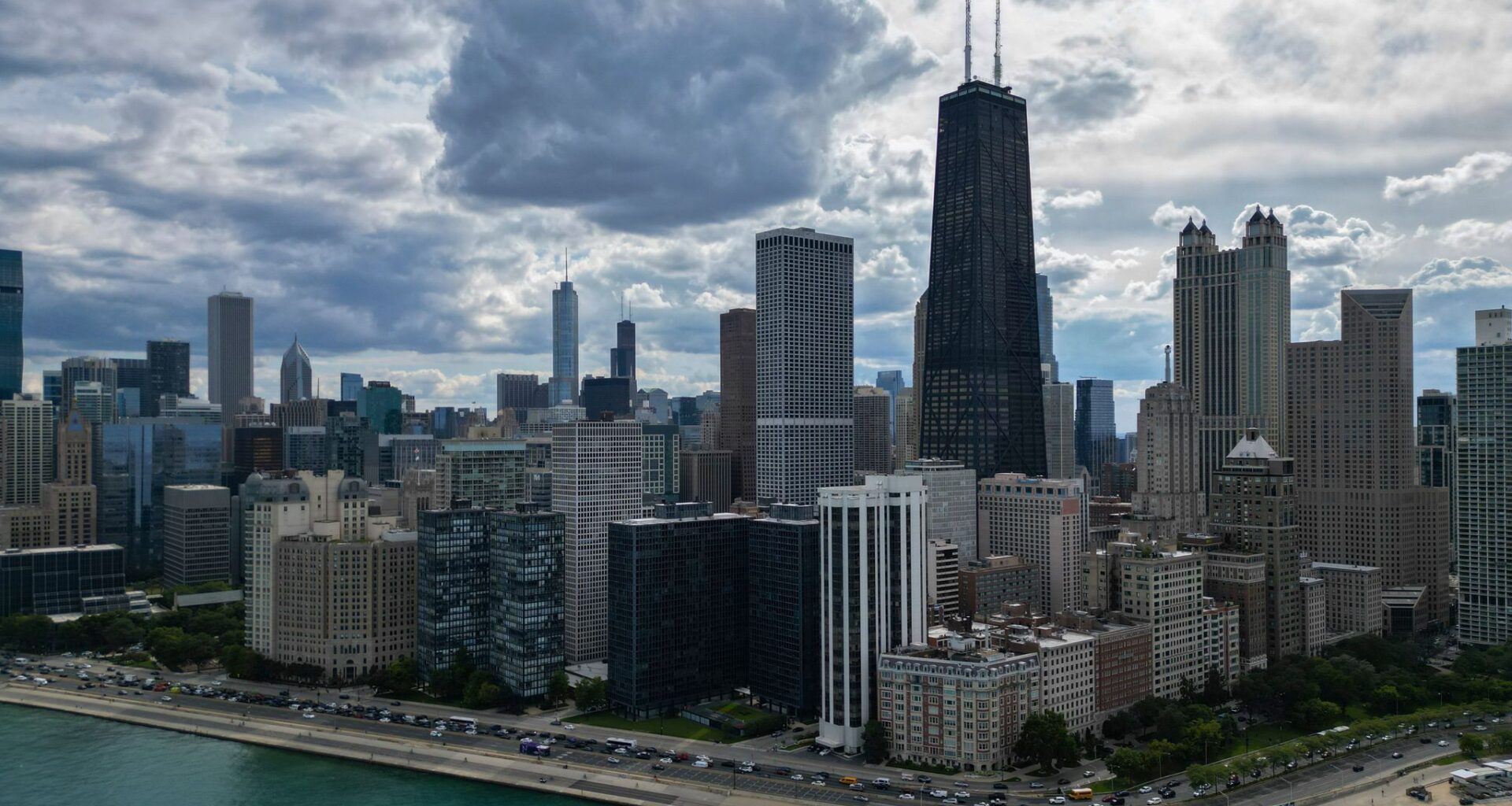 7 killed and dozens injured following series of weekend shootings in Chicago