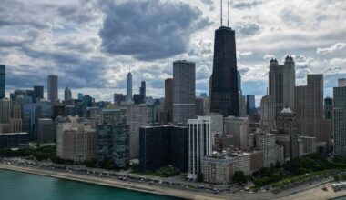 7 killed and dozens injured following series of weekend shootings in Chicago