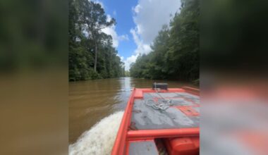 Texas baseball team rescued by Cajun Navy, Gulfport firefighters after floodwaters force evacuation from Airbnb