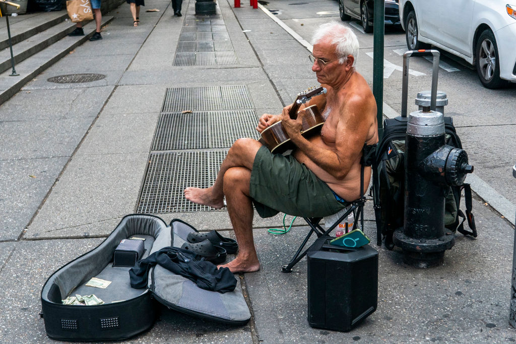 Is there a 'no shoes, no shirt' law in Texas? Here's what we know