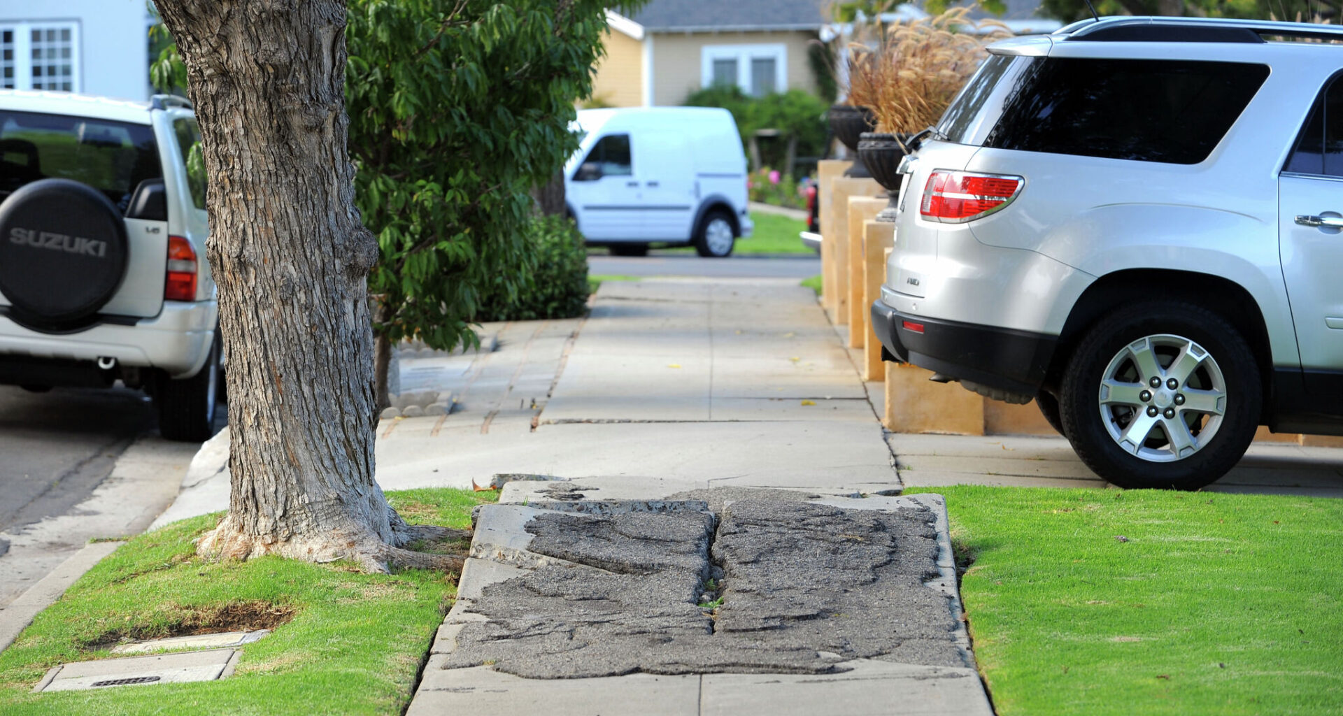Is it illegal to block a sidewalk in Texas? Law, fines explained