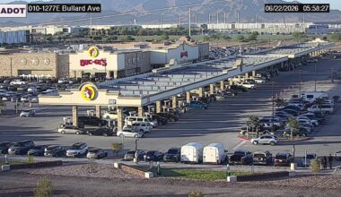 Arizona's first Buc-ee's sees Texan wait 14 hours in line