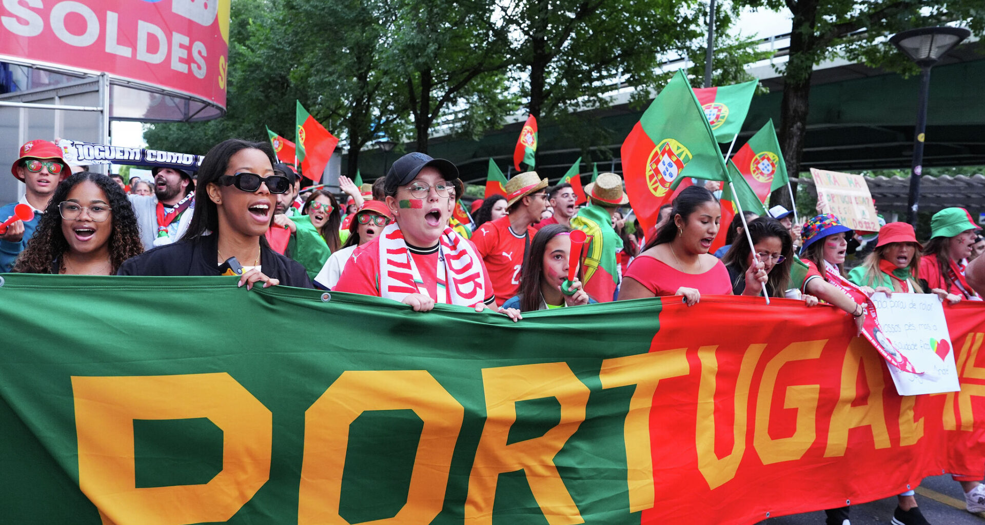 Houston adds 2 more fan walks to World Cup celebrations