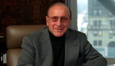Clive Davis, music mogul who shaped Whitney Houston's career, dead