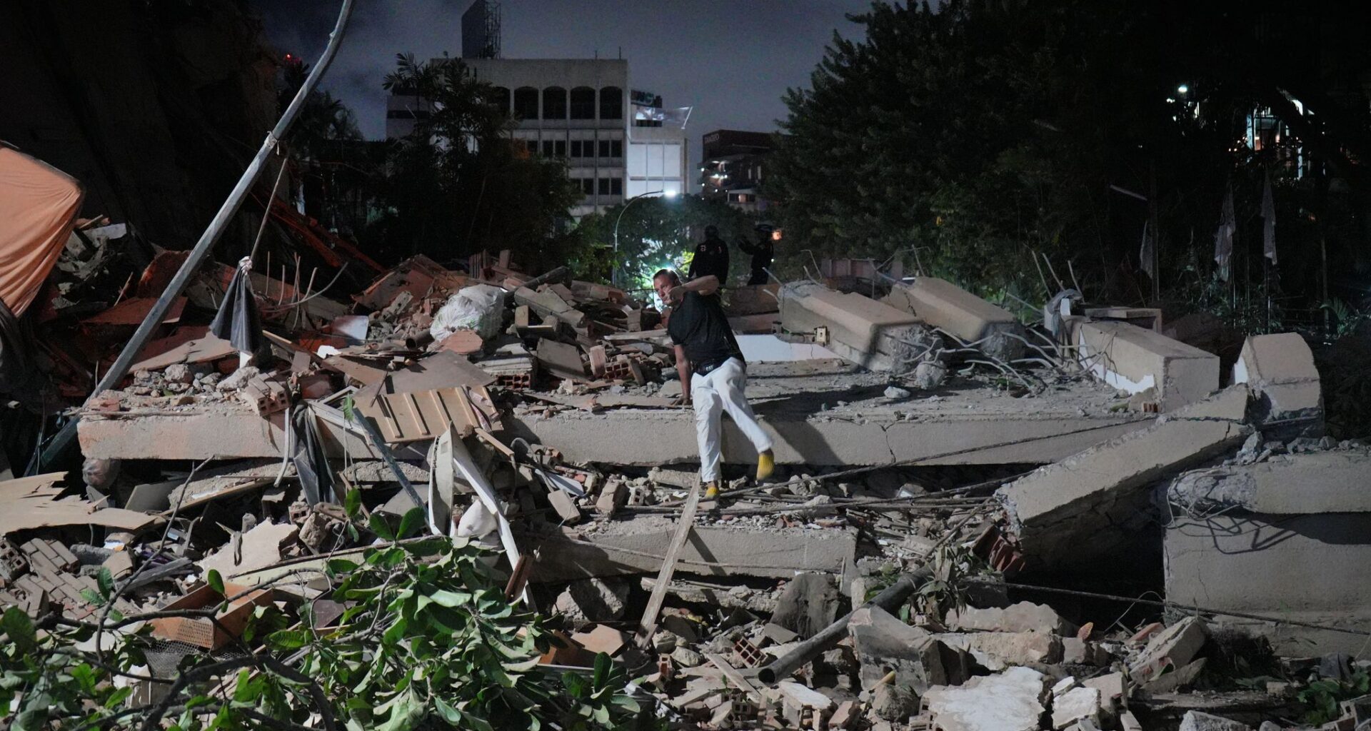 Back-to-back powerful earthquakes slam Venezuela, collapsing buildings in the capital of Caracas