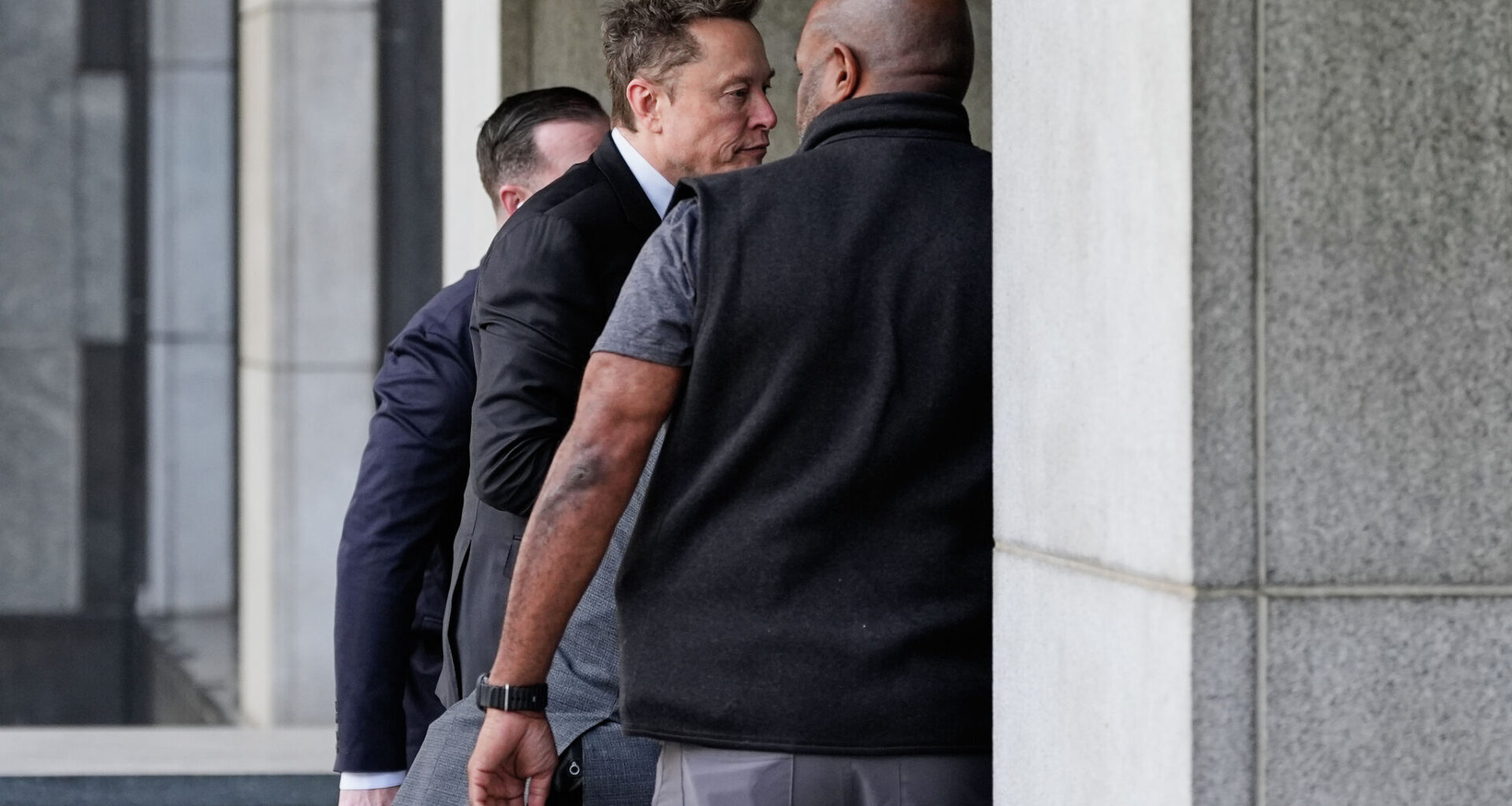 Elon Musk must testify in $1M voter giveaway cases, Austin judge says