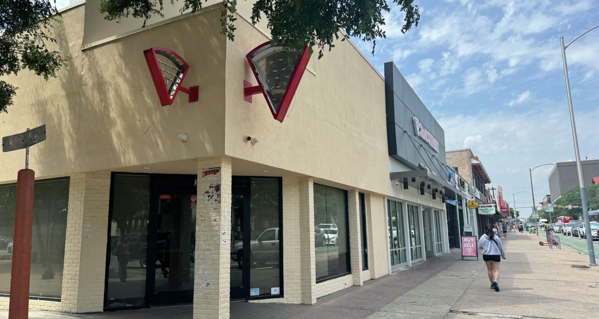 Austin's Drag loses more local businesses as challenges grow (60)