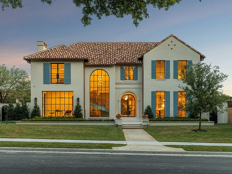 Living in parallel: A Highland Park home lists for $21.5 million