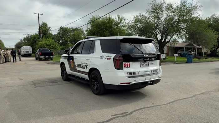 BCSO: Couple arrested after pointing weapon at mother, children in suspected road rage incident