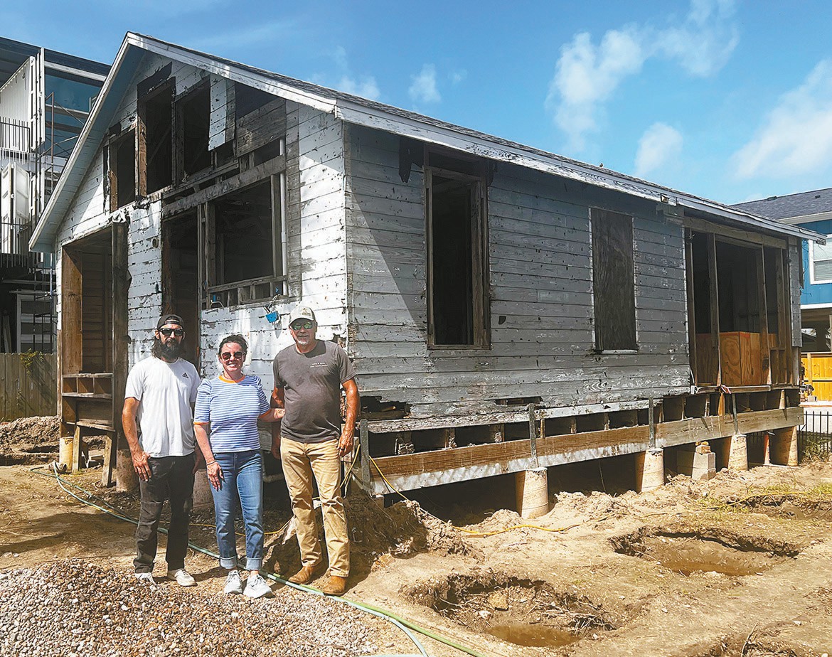 Maynards restoring house - Port Aransas South Jetty
