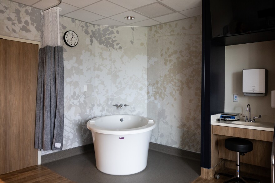 A photo of a tub inside of a labor and delivery hospital room