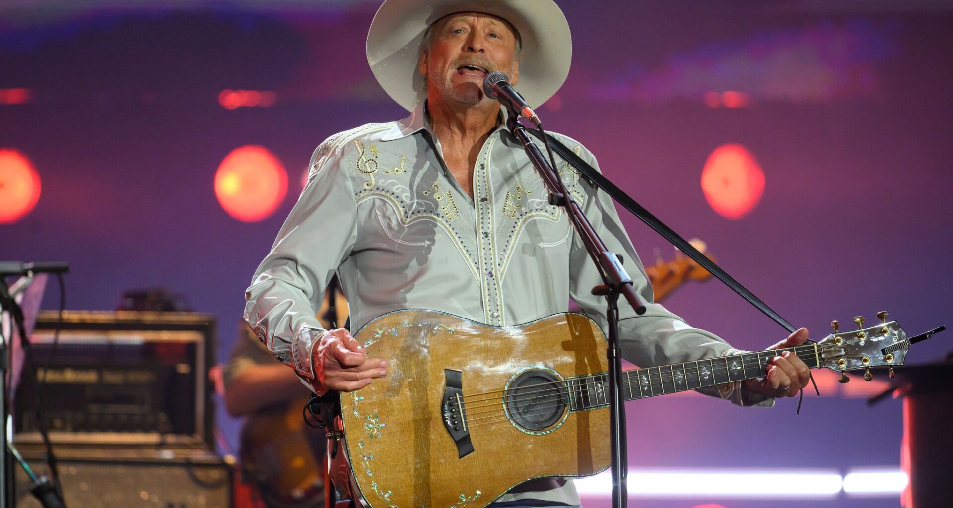 Inside country legend Alan Jackson's triumphant finale concert