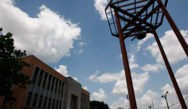 Surging Texas county adds 900-home community