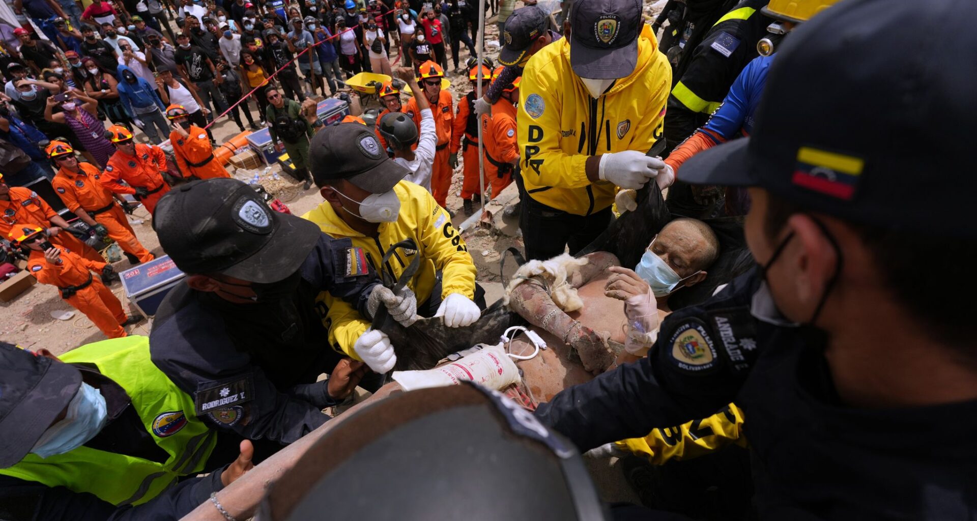Teams scramble to locate survivors four days after Venezuela earthquakes