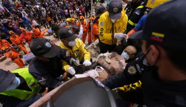 Teams scramble to locate survivors four days after Venezuela earthquakes