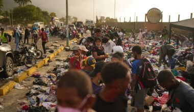 Ex-Rangers catcher says family was impacted by Venezuelan earthquakes