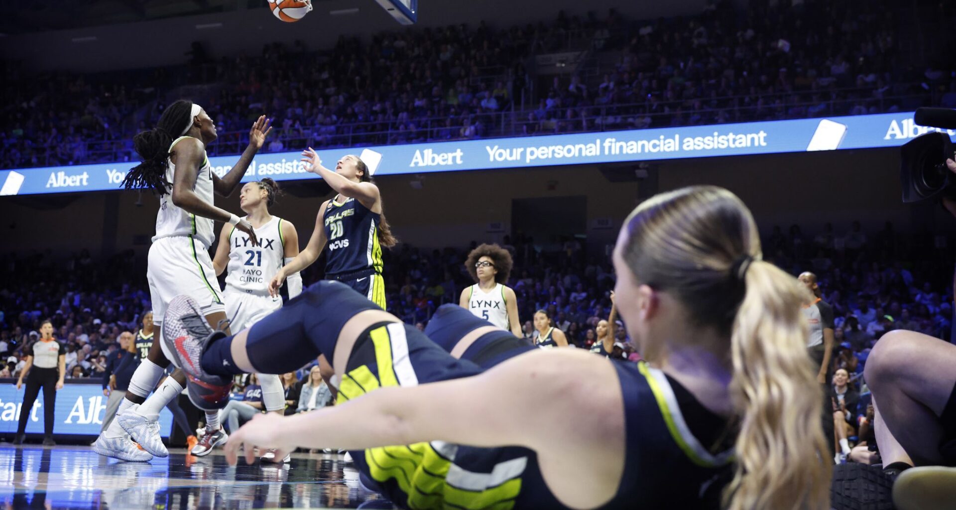 Bueckers, Fudd lead surge, but it's not enough as Wings fall vs. Lynx
