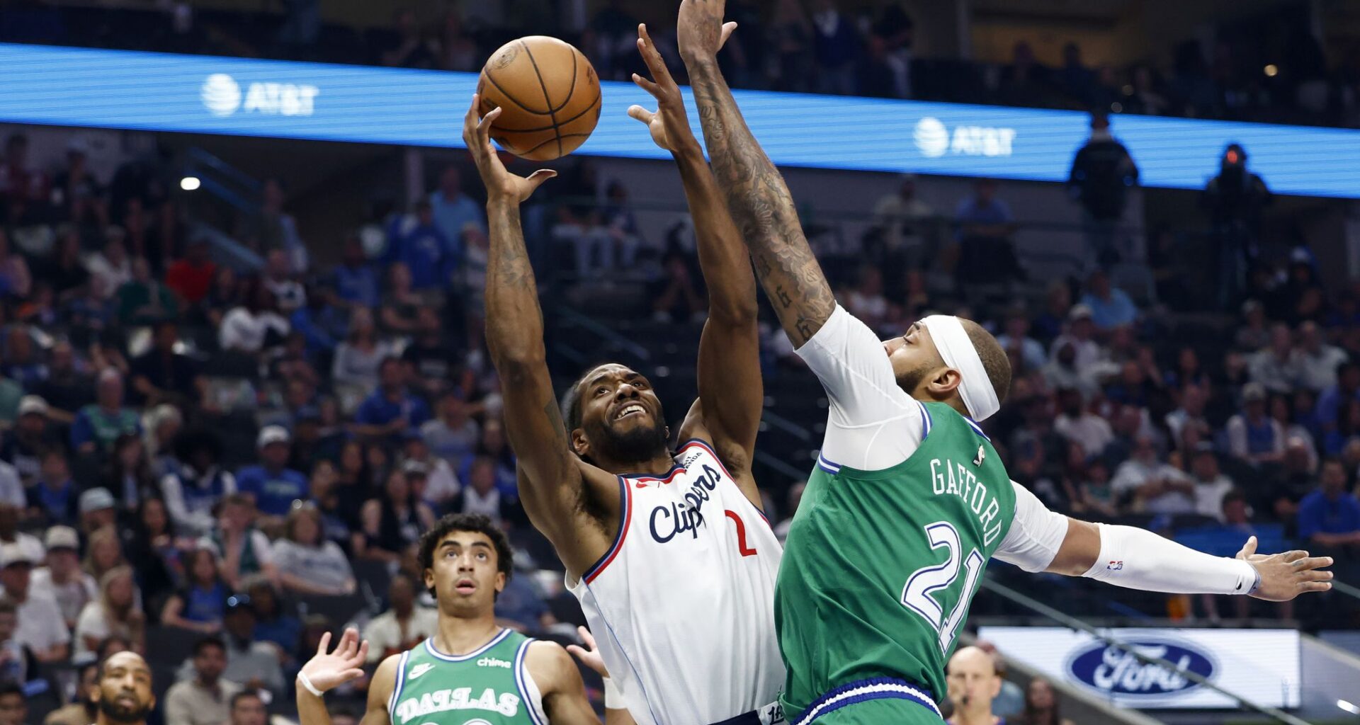 Mavs' trade interest in Kawhi Leonard would expedite Dallas' rebuild