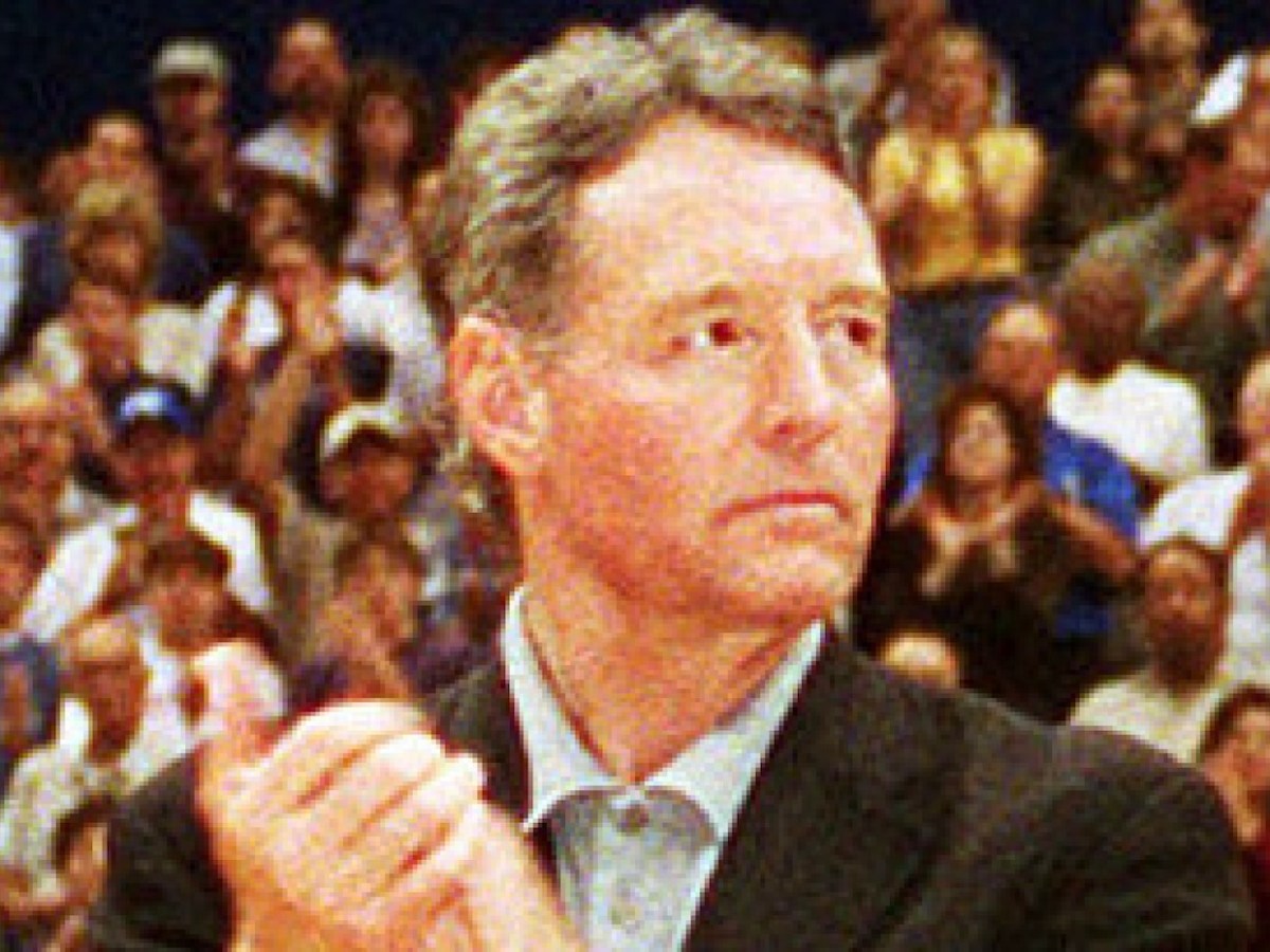 Former San Antonio Spurs owner Peter M. Holt, not his son, bought land in Hawaii, public records show