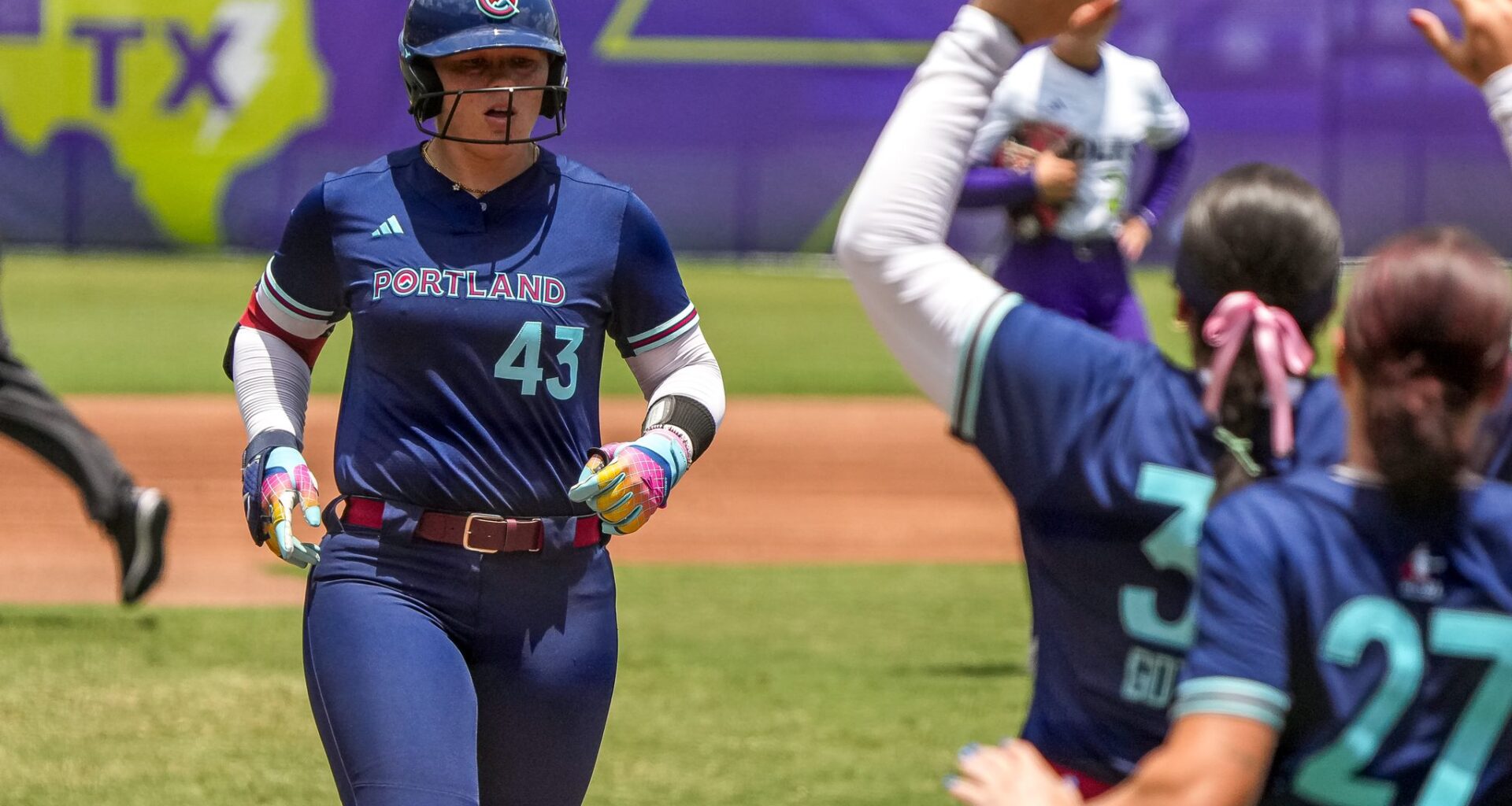 Texas Volts score: UCLA star Megan Grant homers twice in Cascade win