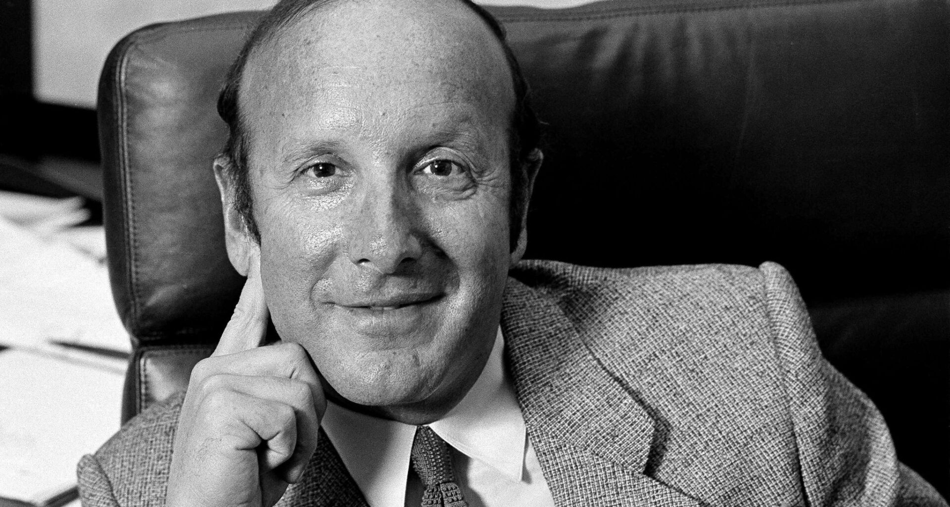 Star-maker Clive Davis to be honored at funeral. Here's how to watch