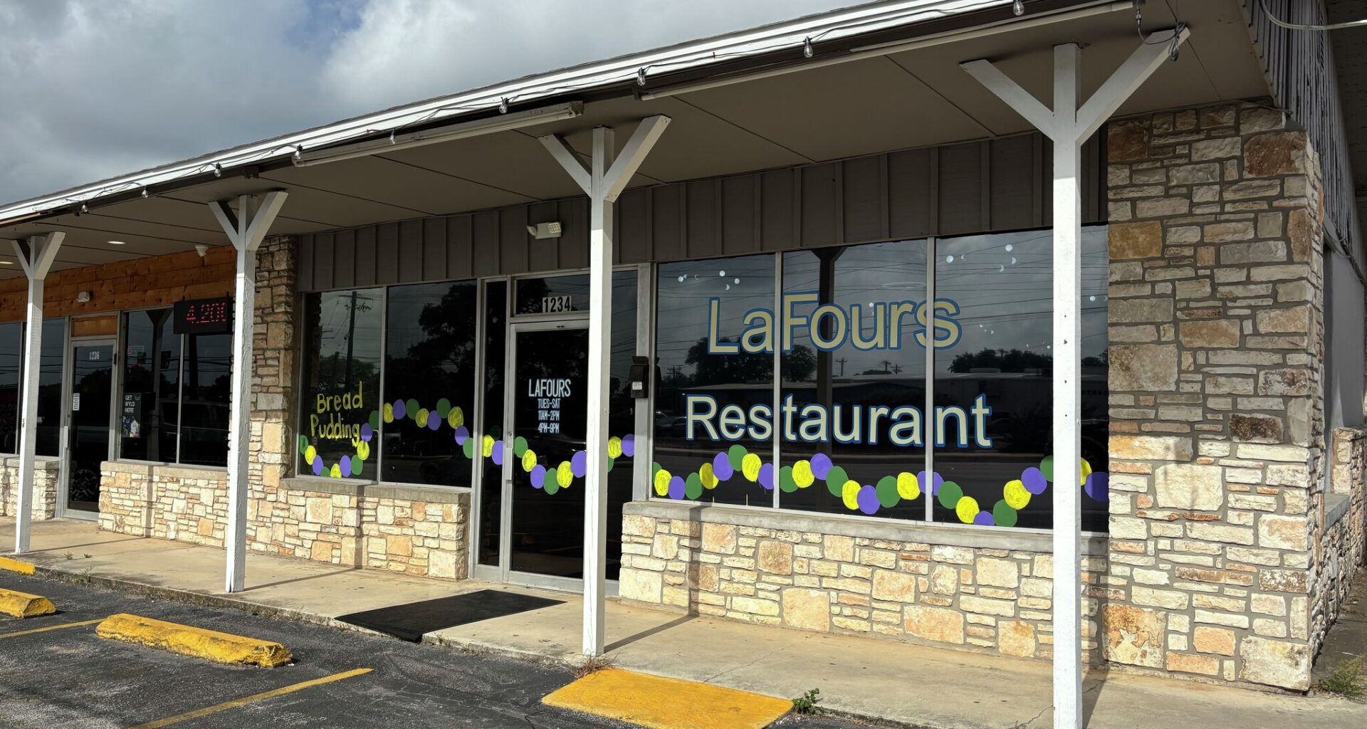 LaFour's Restaurant closes in Texas Hill Country after 43 years