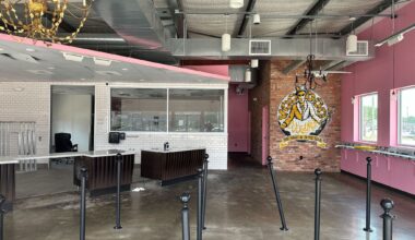 Is it a full retreat? Doughnut chain closes two Houston spots.