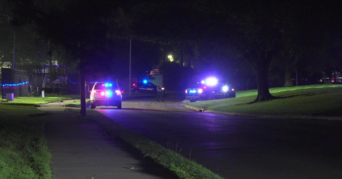Man charged with intoxication manslaughter after deadly Houston crash