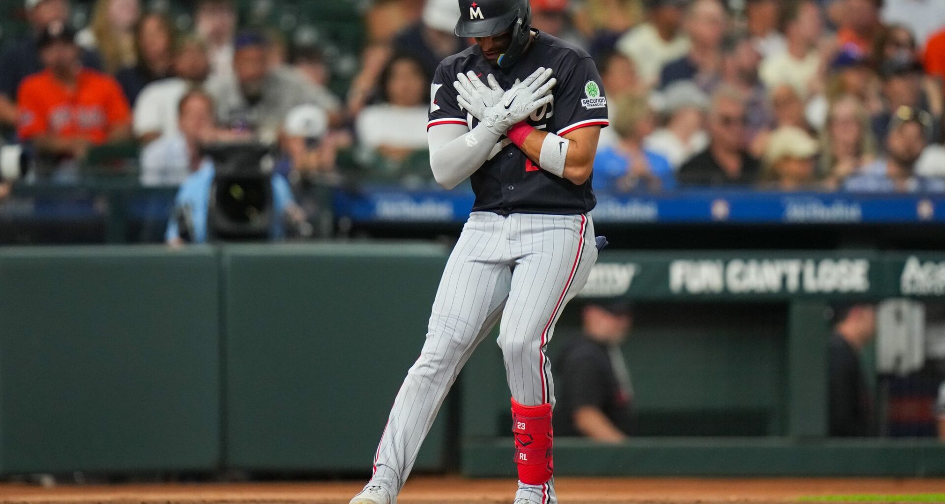 Twins hit 3 homers to back Matthews, then hold off Astros rally in 9th for 5-4 victory