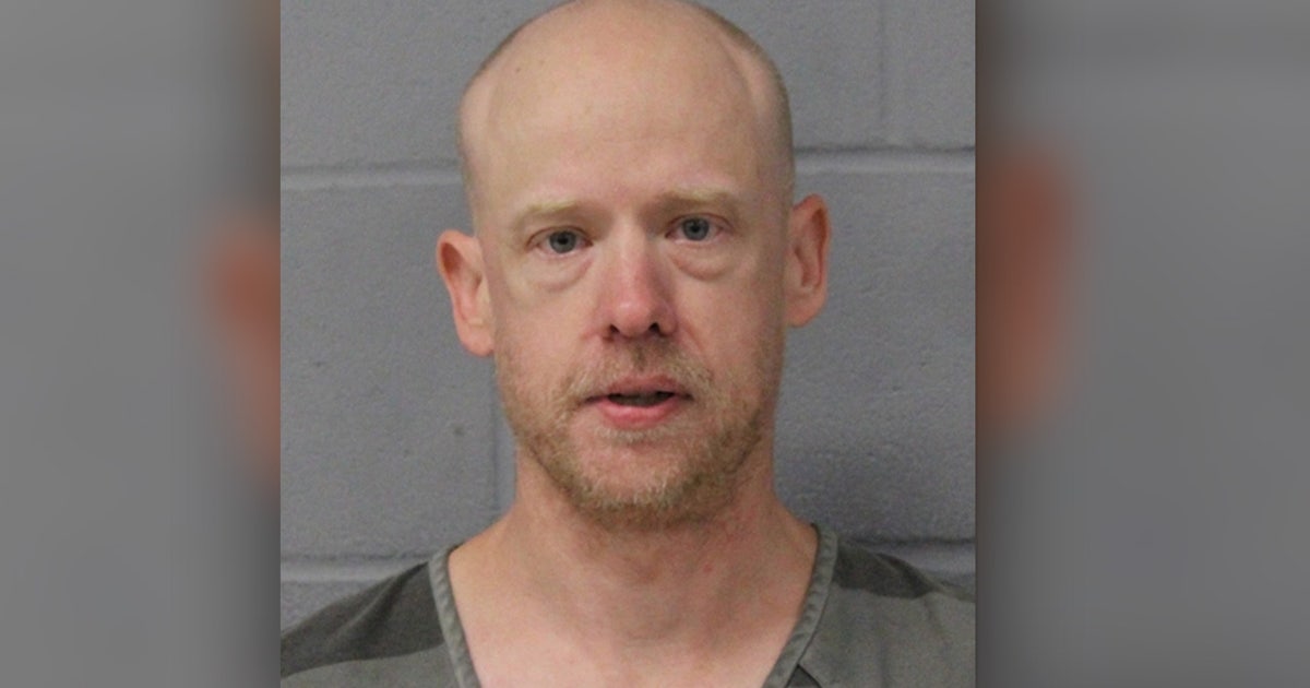 Pastor stabbed by server at downtown Austin restaurant