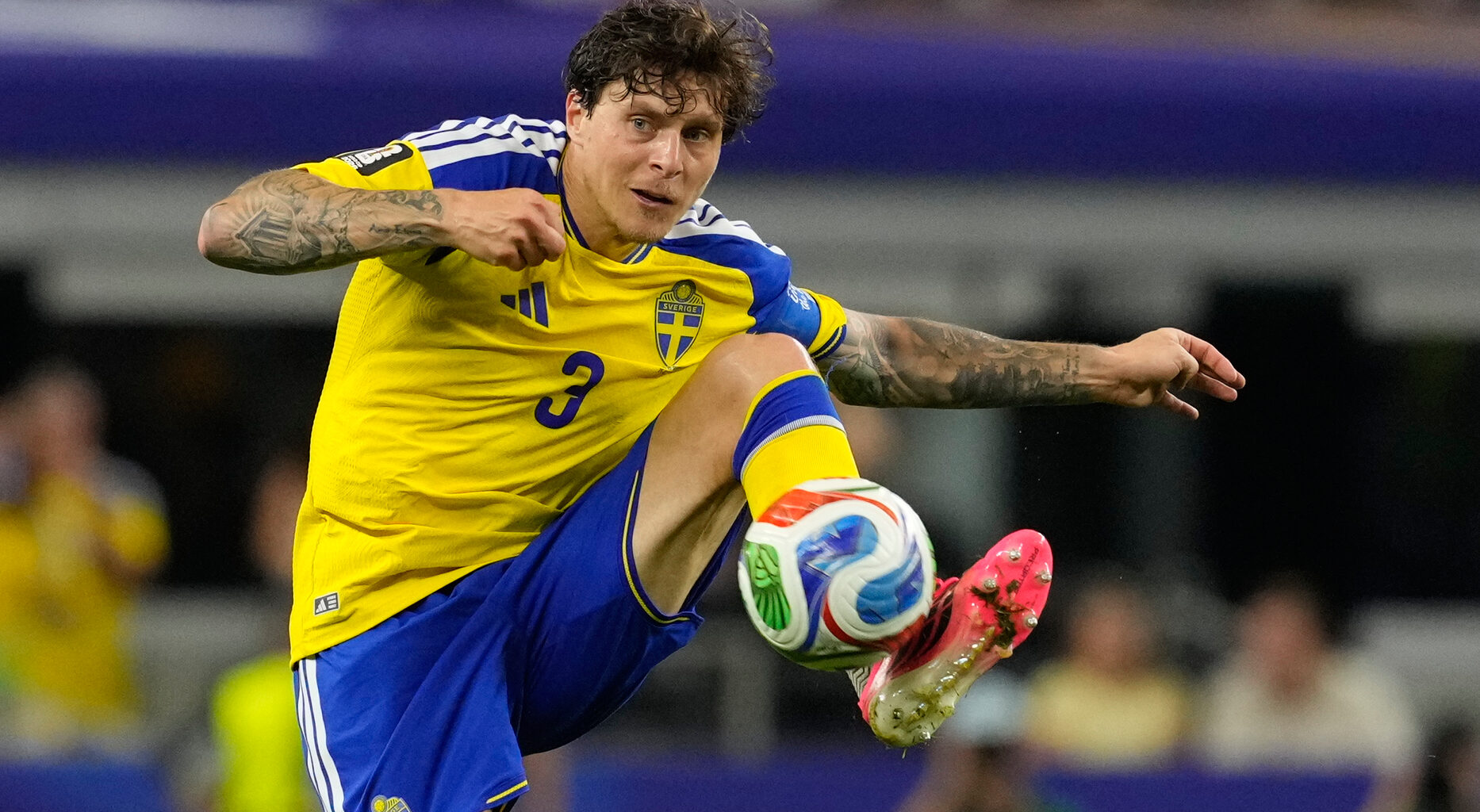Sweden star's wife rides mechanical bull during D-FW World Cup trip