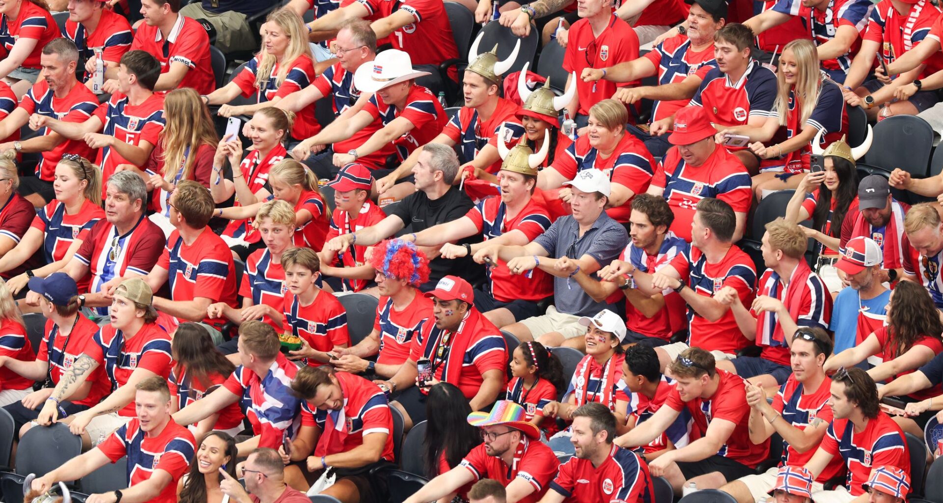 Watch: Viral 'viking row' takes over Dallas Stadium after Norway win
