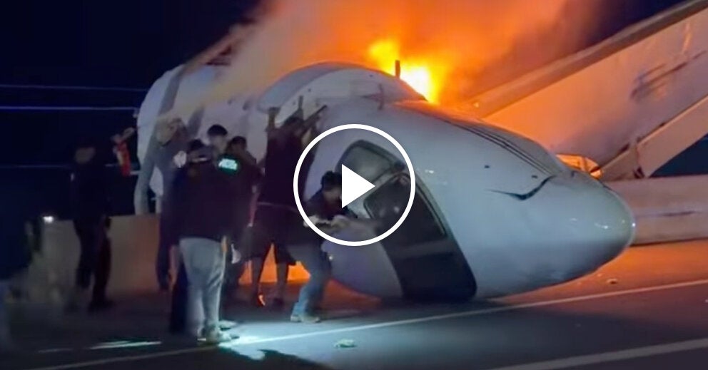 Plane Crashes on Texas Highway