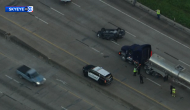 13 Alert Traffic: Rollover crash blocking SH 225 westbound before Independence Parkway: TranStar