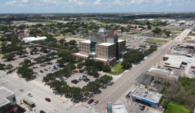 Former city leaders raise concerns over Mayor removal process ahead of pre-trial hearing