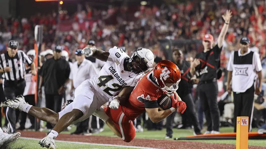 Houston Cougars running back Dean Connors