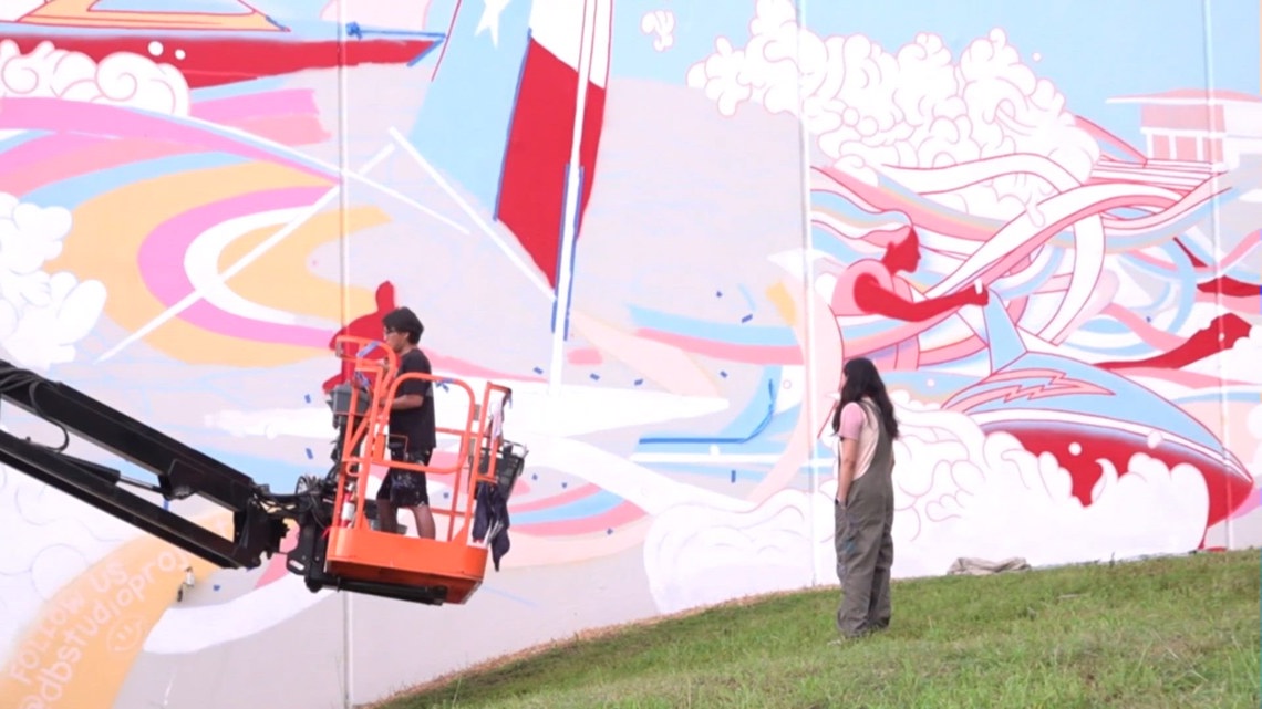 Downtown Corpus Christi adds color with fifth annual Mural Fest