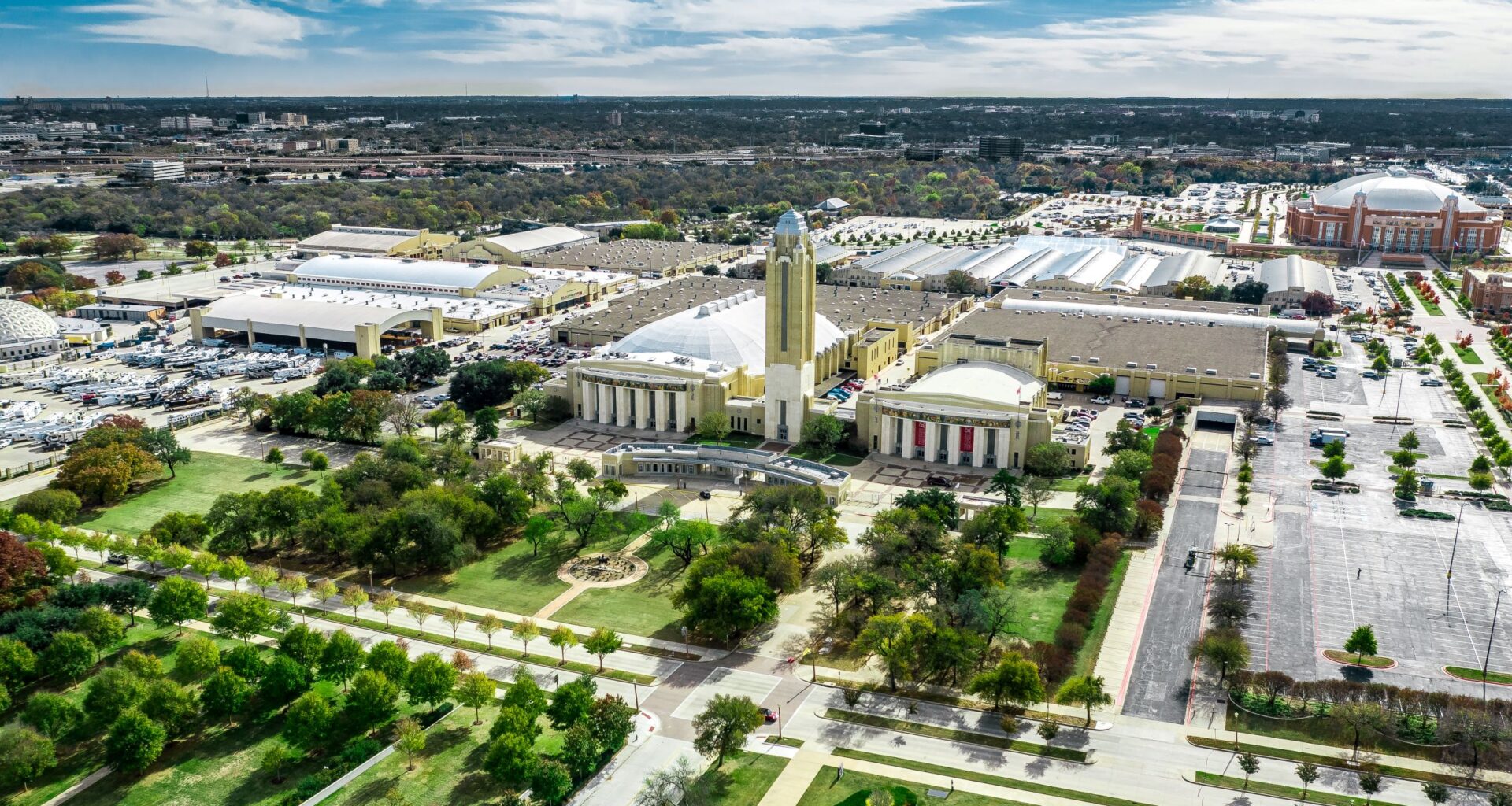 Fort Worth to outsource management of historic Will Rogers Memorial Center