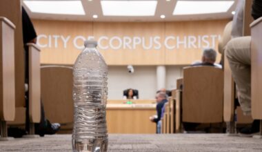 Texas governor candidates spar over Corpus Christi water woes
