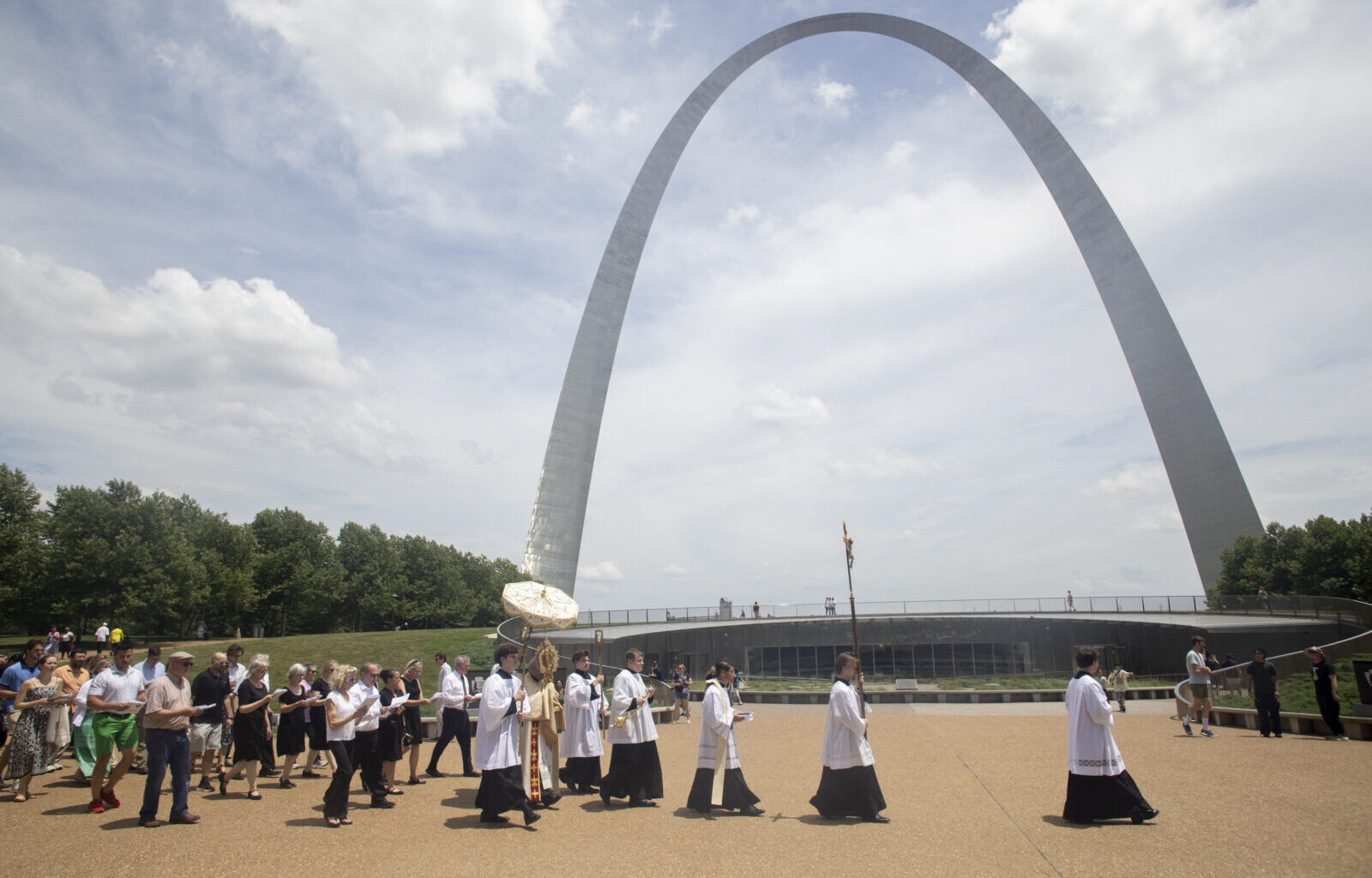 Jesus under the Arch - St. Louis Review