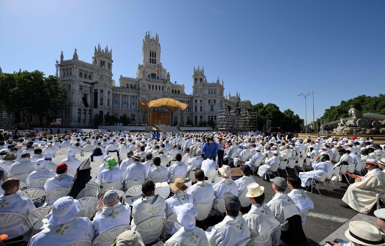 Pope Leo’s Corpus Christi Mass and procession in Madrid draws 1.2 million